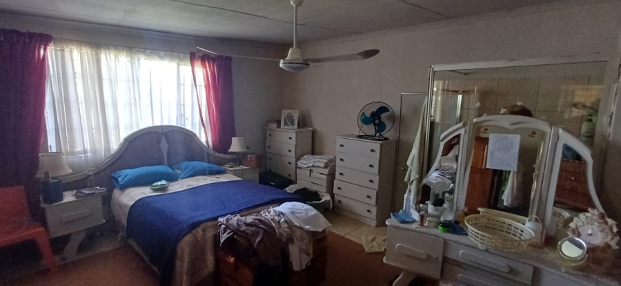 6 Bedroom Property for Sale in Freemanville North West